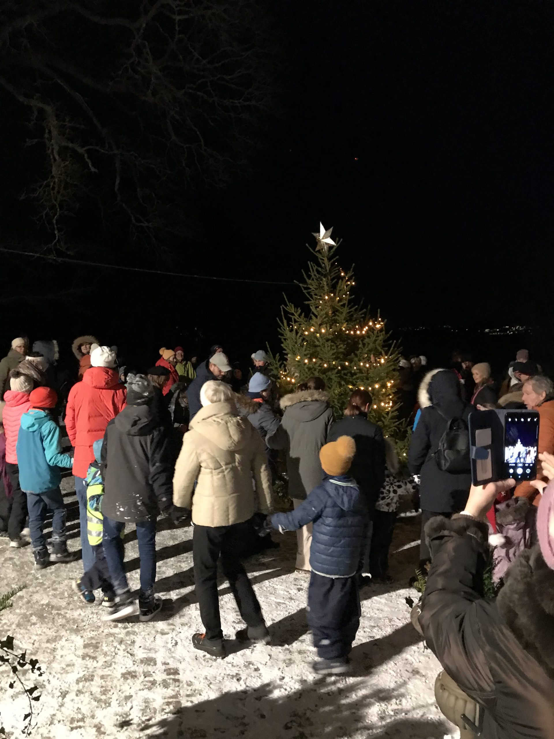 Velkommen Til Julegrantenning – Tollerodden